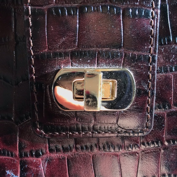 Brown Leather Bag Gold Details - Picture 4 of 5